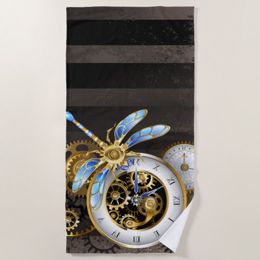 Steampunkuhr mit mechanischer Libelle Strandtuch (Vorderseite)