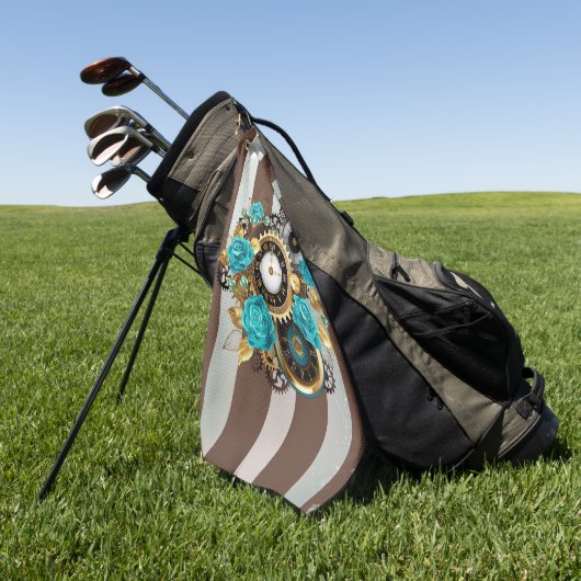 Steampunkuhr und türkisfarbene Rose auf Streifen Golfhandtuch (Gras)