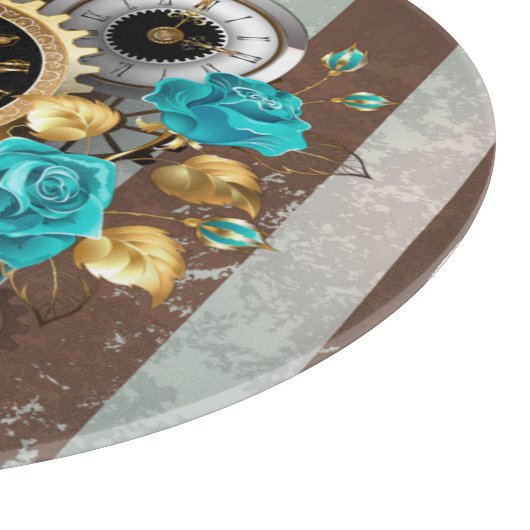 Steampunkuhr und türkisfarbene Rose auf Streifen Schneidebrett (Ecke)