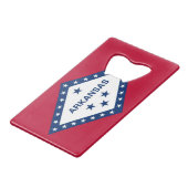 Steel Bottle Opener mit Fahne von Arkansas Geldbeutel Flaschenöffner (Vorderseite Schrägansicht)