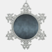 Steel Gray Gothic Ombre Hintergrundgeschichte Schneeflocken Zinn-Ornament (Vorderseite)