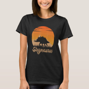 Stegosaurus-Tier heiß im Berg in der Natur T-Shirt