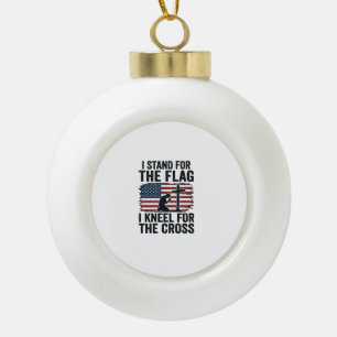 Steh für die Flagge Knie für das Kreuz-Shirt-Desig Keramik Kugel-Ornament