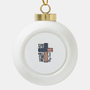 Steh für die Flagge Knie für das Kreuz-Shirt-Desig Keramik Kugel-Ornament