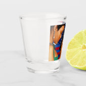 Stehen Sie groß und fest für Freiheit! Schnapsglas (Links)