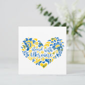 Stehen Sie mit ukrainischer Schrift und Herz Einladung (Stehend Vorderseite)