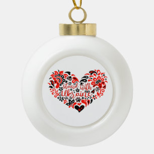 Stehen Sie mit ukrainischer Schrift und Herz Keramik Kugel-Ornament