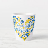 Stehen Sie mit ukrainischer Schrift und Herz Milchtasse (Vorderseite)