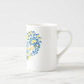 Stehen Sie mit ukrainischer Schrift und Herz Porzellantasse (Rechts)