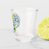 Stehen Sie mit ukrainischer Schrift und Herz Schnapsglas (Rechts)
