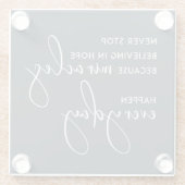 STEHEN SIE NIE DAVON AB, IN HOFFNUNG ALS MIRAKLES  GLASUNTERSETZER (Rückseite)