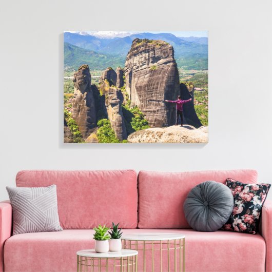 Stehend auf der Bergspitze Leinwanddruck (Insitu (Wohnzimmer))