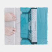 Stehend auf der Poolleiter Fleecedecke (Vorderseite (Horizontal))