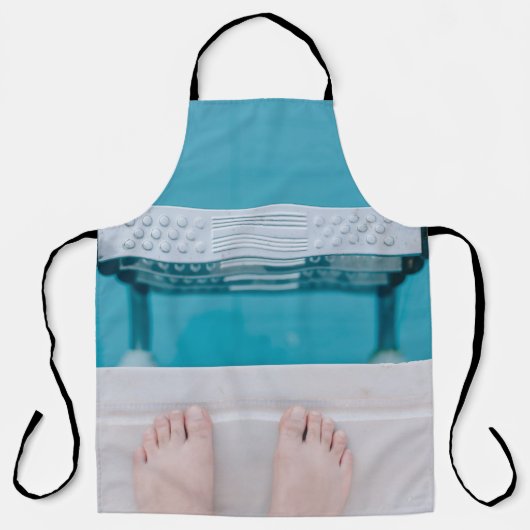 Stehend auf der Poolleiter Schürze (Vorderseite)