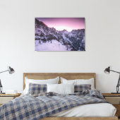 Stehend im Winterwunderland Leinwanddruck (Insitu (Schlafzimmer))