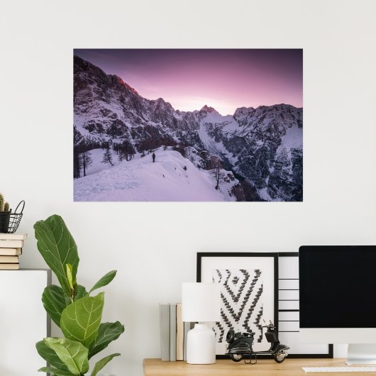 Stehend im Winterwunderland Poster (Heimbüro)