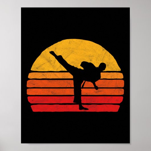 Stehender Karate-Tritt 80er Sonnenstil-Grafik  Poster (Vorne)