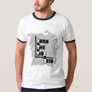 Steigen Sie u. drehen Sie das T-Shirt