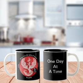 Steigende Phoenix - Meilenstein in der Erholung Zweifarbige Tasse