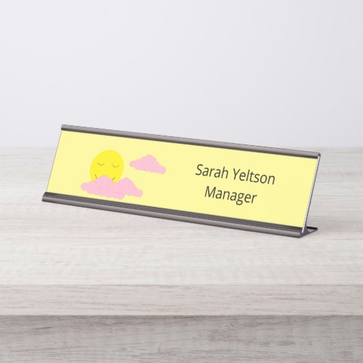 Steigende Sonne mit rosa Wolken: hellgelb Schreibtischnamensplakette (Vorderseite )