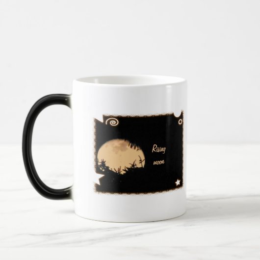 Steigende verwandelnde Tasse des Mondes (Links)