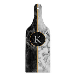 Stein aus schwarzem und weißem Marmor - Letter hin Schneidebrett