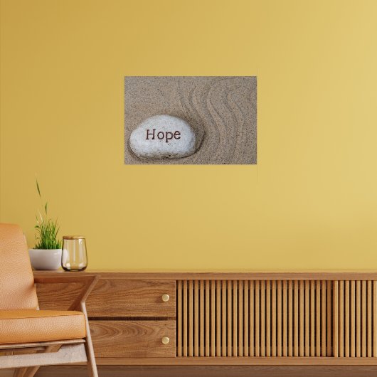 Stein im Sand mit dem Wort Hope Poster (Wohnzimmer 2)