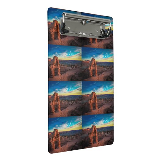 Steinbogen Mini Klemmbrett (Schrägansicht)