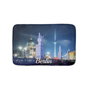 Steinbrücke bei der Berliner Kathedrale in Deutsch Badematte