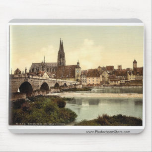 Steinbrücke (d.h. Steinerne Brucke) und Kathedrale Mousepad