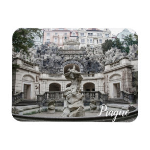 Steinbrunnen in Prager Magnet für Foto