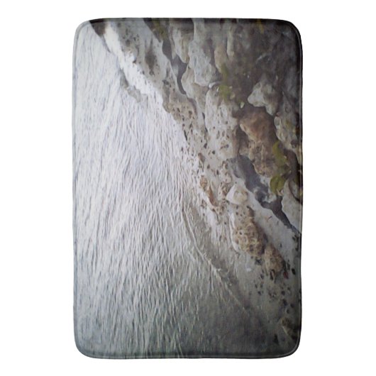 Steine am Strand Badematte (Vorderseite Vertikal)