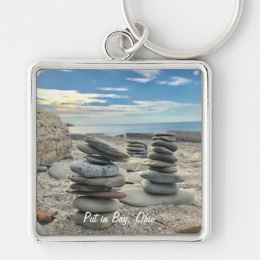 Steine am Strand, in die Bucht legen Schlüsselanhänger (Vorne)