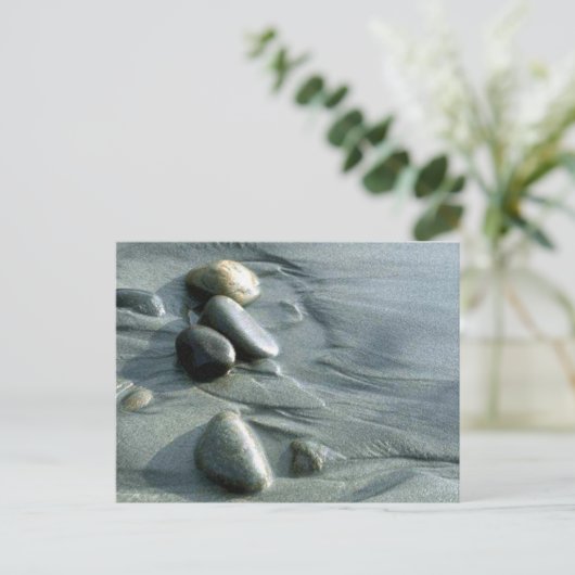 Steine am Strand Postkarte (Stehend Vorderseite)
