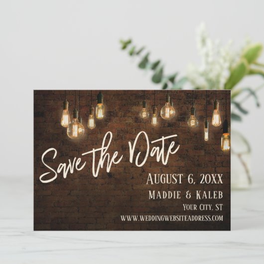 Steine und Edison Lights Save the Date mit Details (Stehend Vorderseite)
