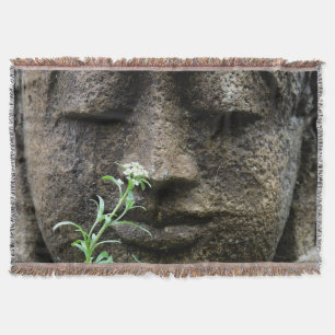 Steingartenstatue mit Blume Decke