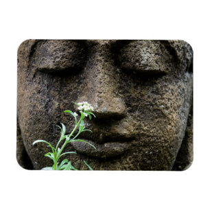 Steingartenstatue mit Blume Magnet