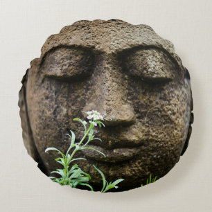 Steingartenstatue mit Blume Rundes Kissen