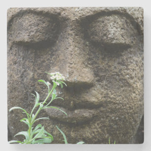 Steingartenstatue mit Blume Steinuntersetzer