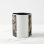 Steingartenstatue mit Blume Tasse (Zentrum)