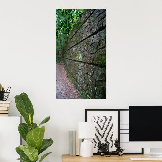 Steinmauer am Waldpfad Plakat (Heimbüro)