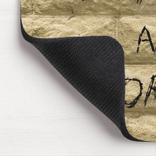 Steinmauer Graffiti... Der Herr ist mein Stein Mousepad (Ecke)