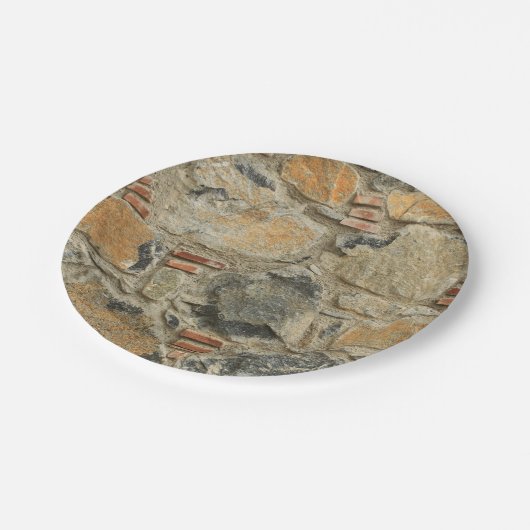 Steinmauer Pappteller (Schrägansicht)