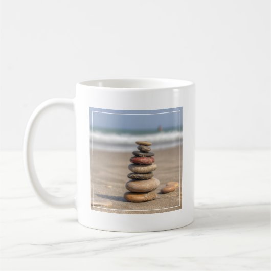 Steinturm auf Strand Kaffeetasse (Links)