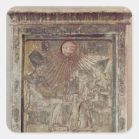 Stela stellt Aten dar und gibt Leben und