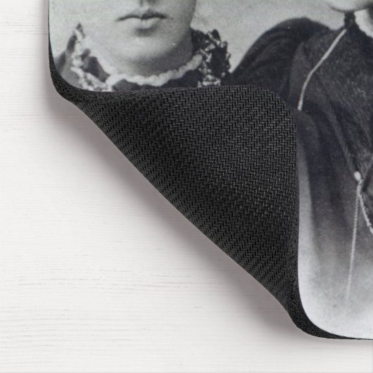 Stella, Vanessa und Virginia Stephen, c.1896 Mousepad (Ecke)