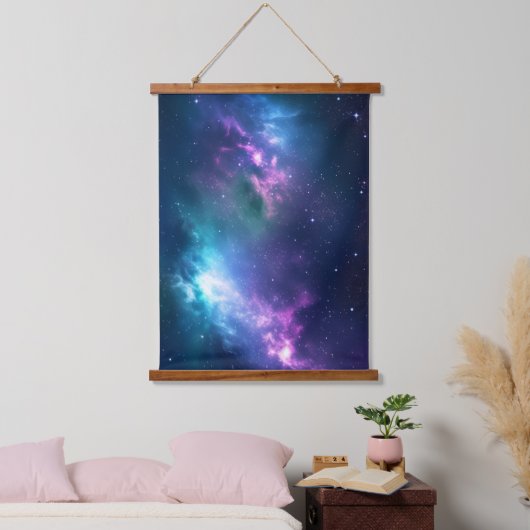 Stellar Illumination: Nebel mit glühenden Sternen Wandteppich Mit Holzrahmen (Schlafzimmer)