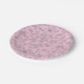 Stellen der weißen rosa Perlen auf rosa Samt Pappteller (Schrägansicht)
