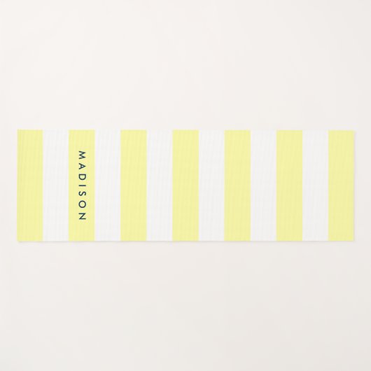 Stellen Sie den Namen Preppy Yellow & White Streif Yogamatte (Vorderseite (Horizontal))
