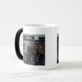 Stellen Sie Ihre eigene verwandelnde Tasse her (Vorderseite Links)